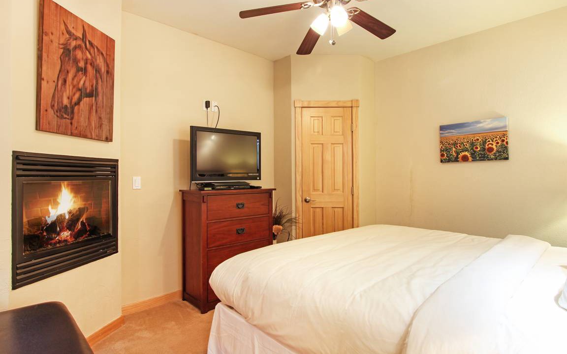 Photo of Bedroom in Estes Park