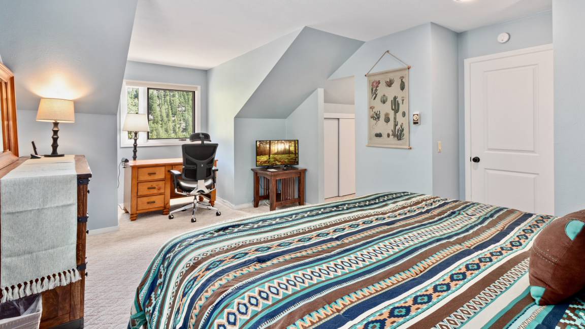 Photo of Bedroom in Windcliff Estates