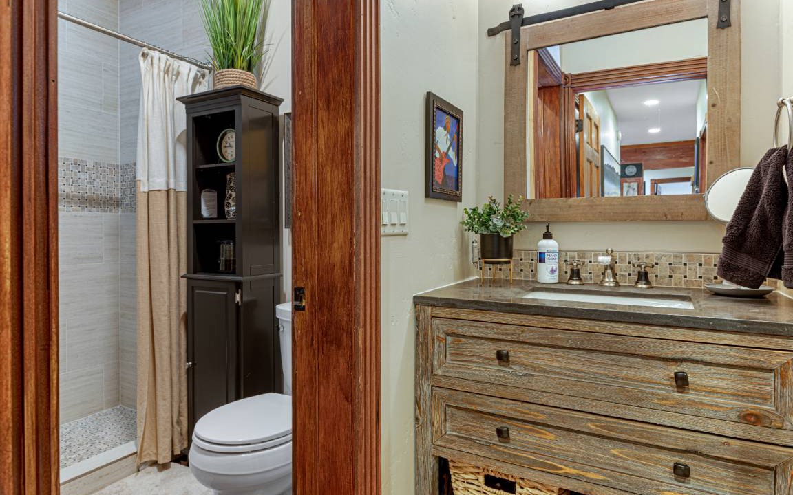 Photo of Bathroom in Highland Meadows