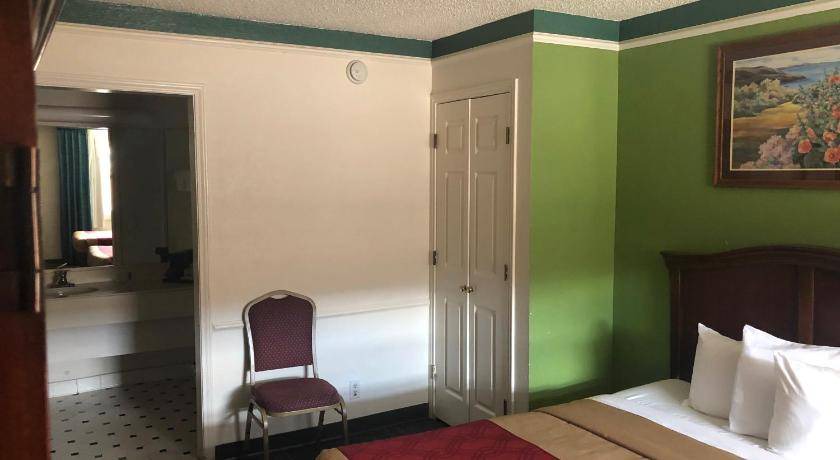 Photo of Bedroom in Dupont