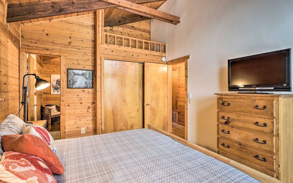 Photo of Bedroom in Twin Creek Village