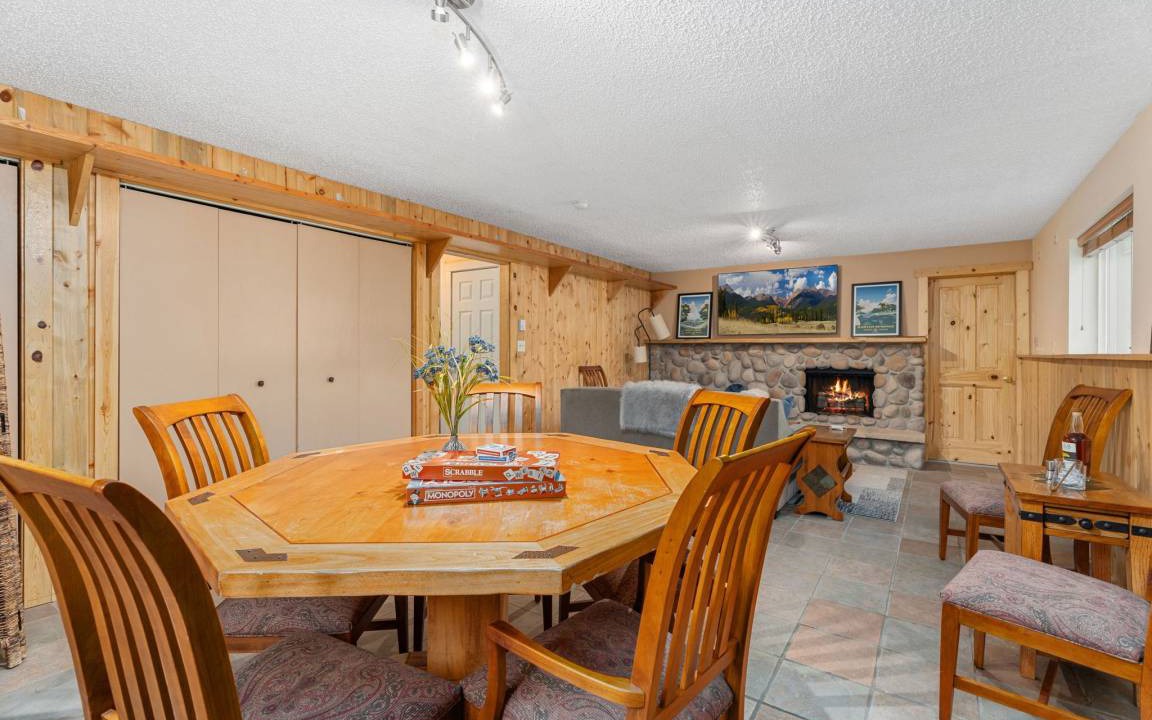 Photo of Livingroom in Cedar Village