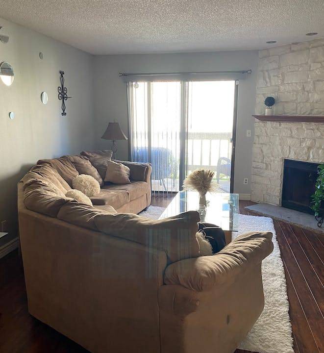 Photo of Livingroom in Lowry Field