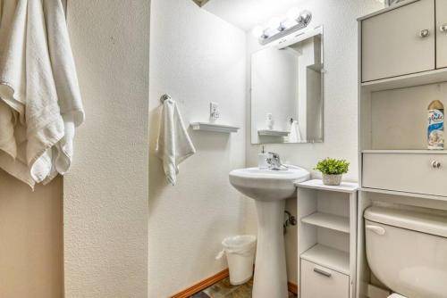 Photo of Bathroom in Gleneagle