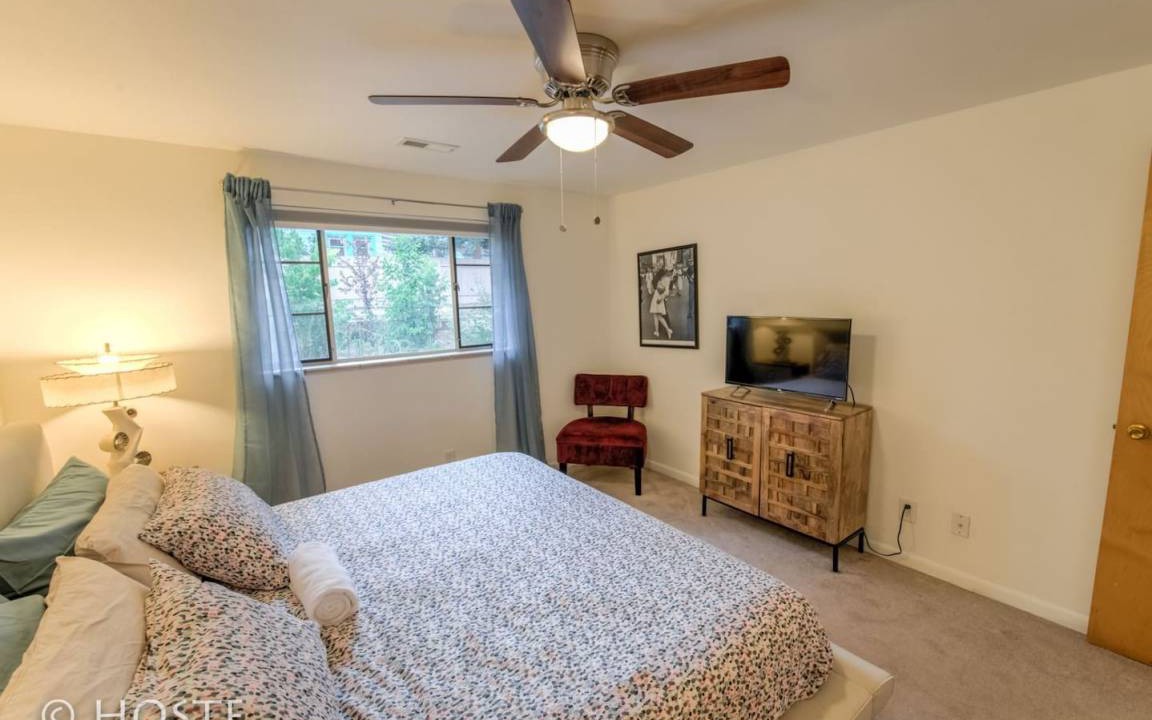 Photo of Bedroom in Broadmoor