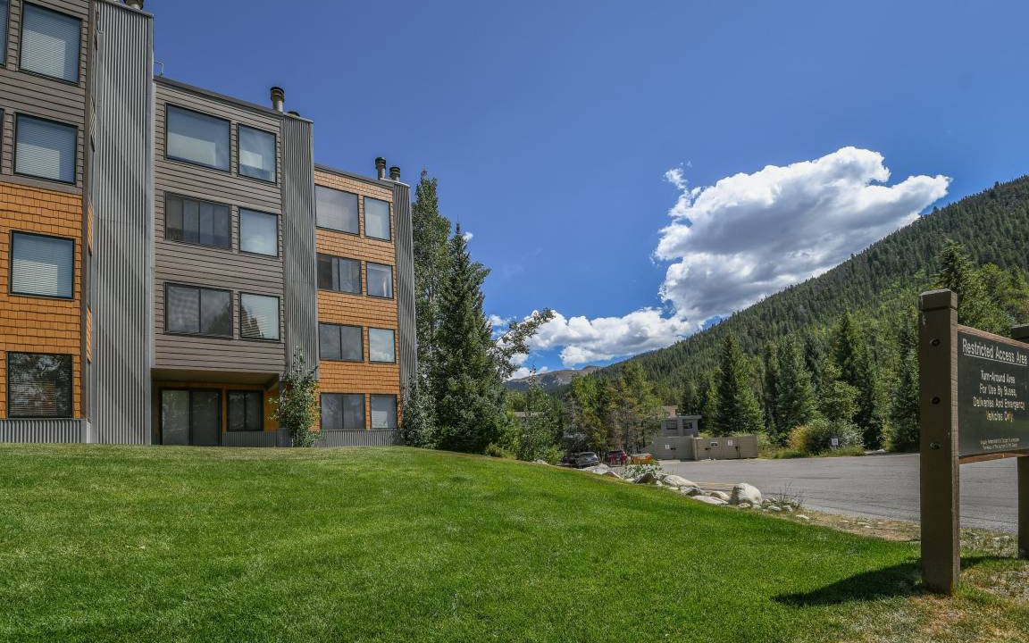 Photo of Buildings in Lakeside Village