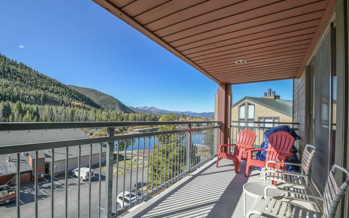 Photo of Patio Balcony in Lakeside Village