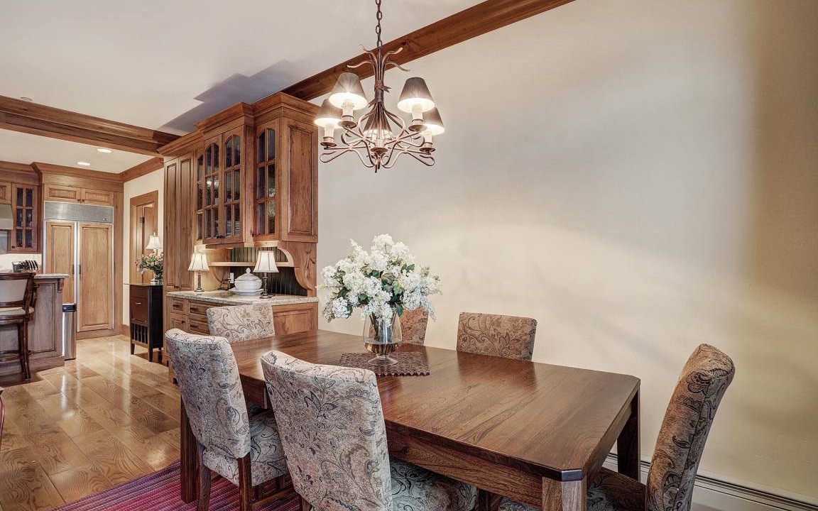 Photo of Livingroom in Avon
