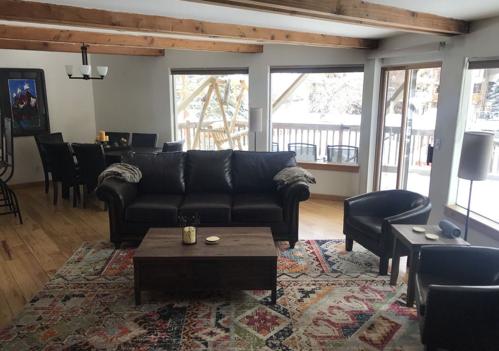 Photo of Livingroom in Intermountain