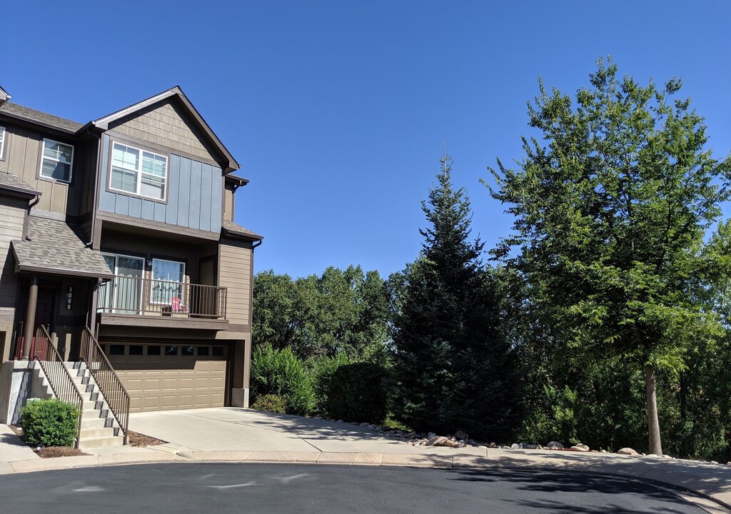 Photo of Buildings in West Colorado Springs