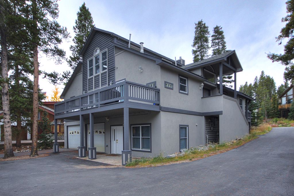 Photo of Buildings in Warrior's Mark West