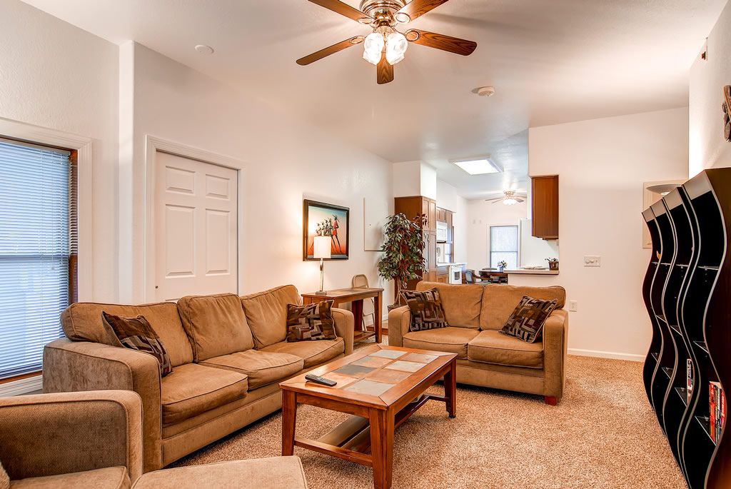 Photo of Livingroom in Warrior's Mark West