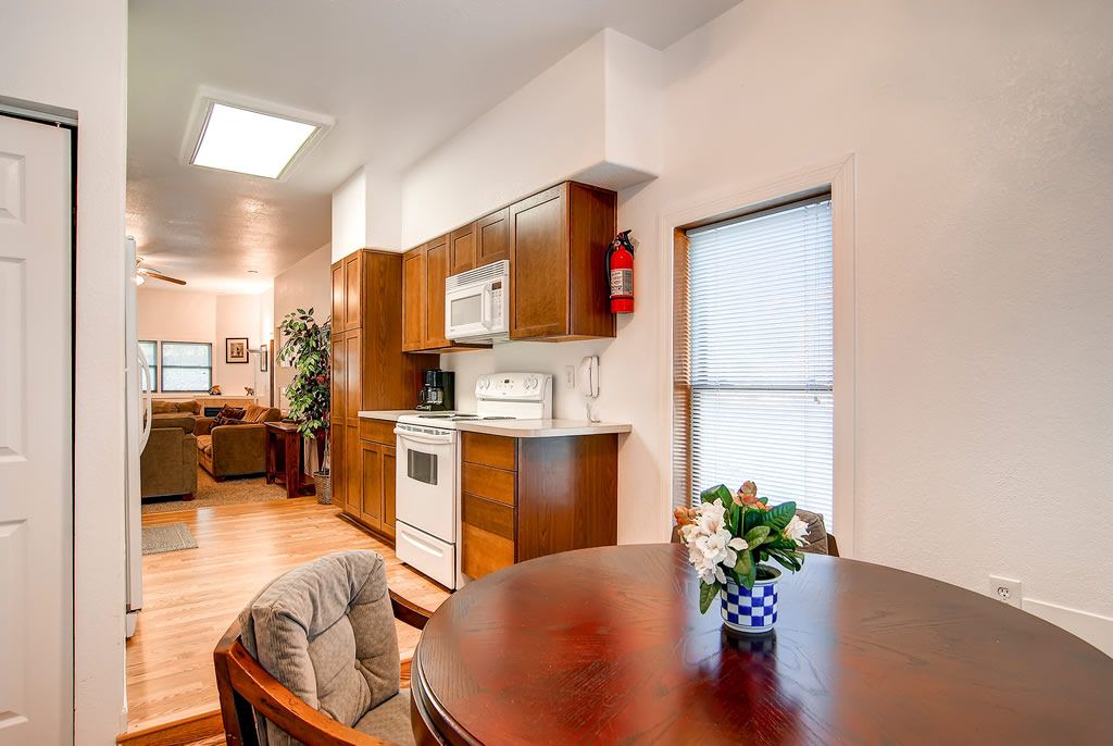 Photo of Livingroom in Warrior's Mark West