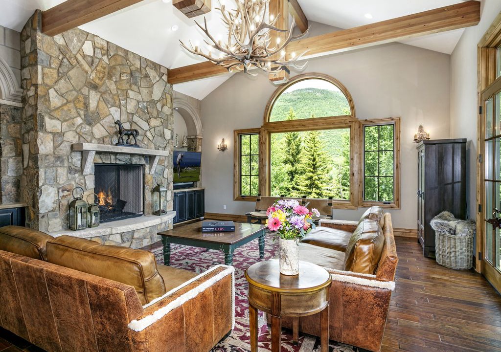 Photo of Livingroom in Highland Meadows