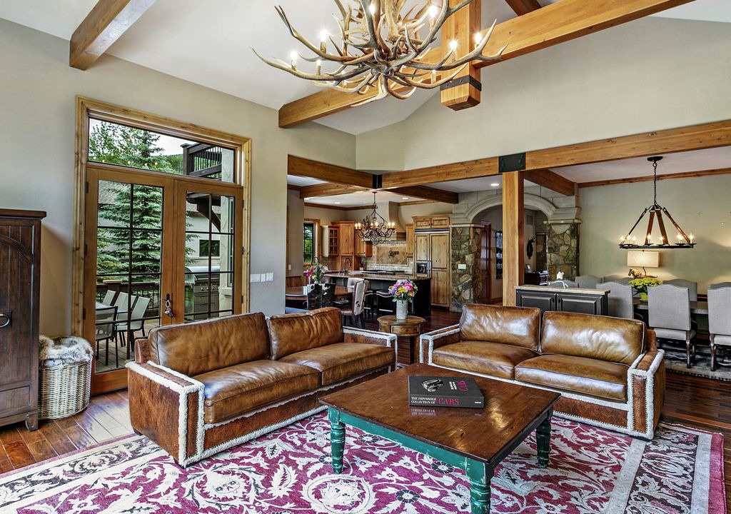 Photo of Livingroom in Highland Meadows