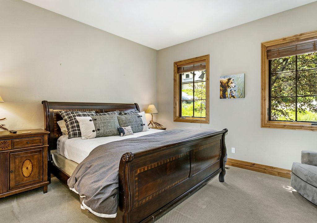 Photo of Bedroom in Highland Meadows