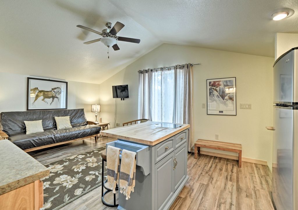 Photo of Livingroom in San Juan River Village