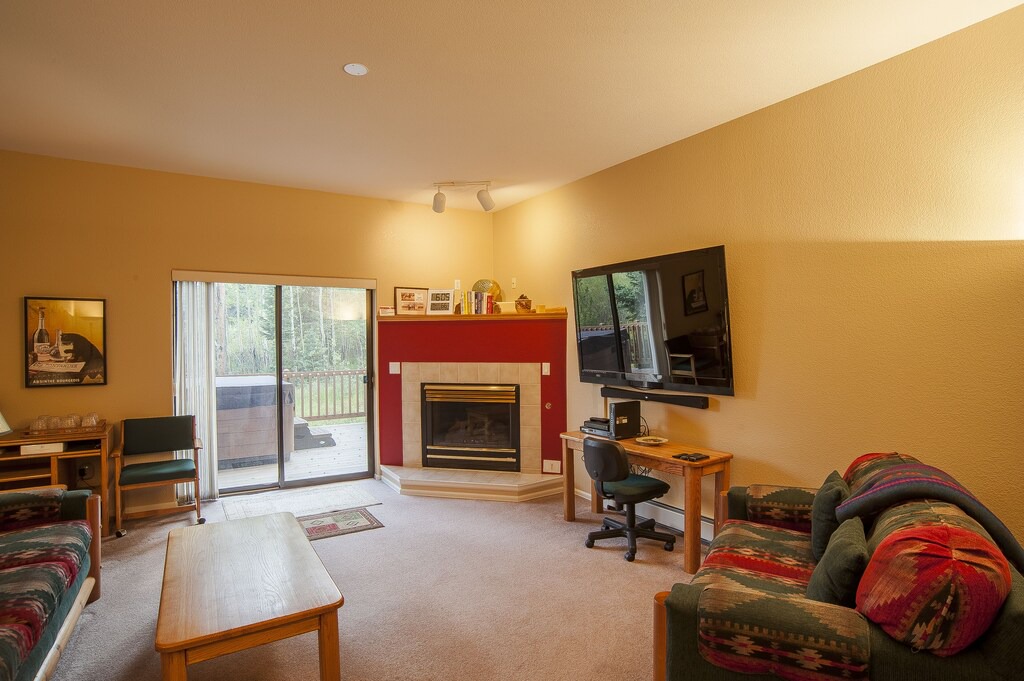 Photo of Livingroom in Park Forest Estates