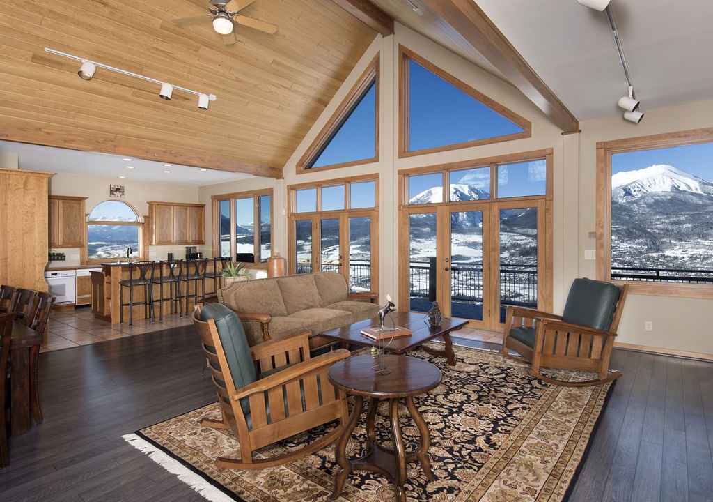 Photo of Livingroom in Hamilton Creek
