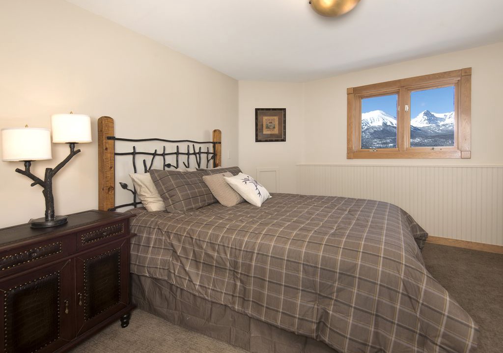 Photo of Bedroom in Hamilton Creek