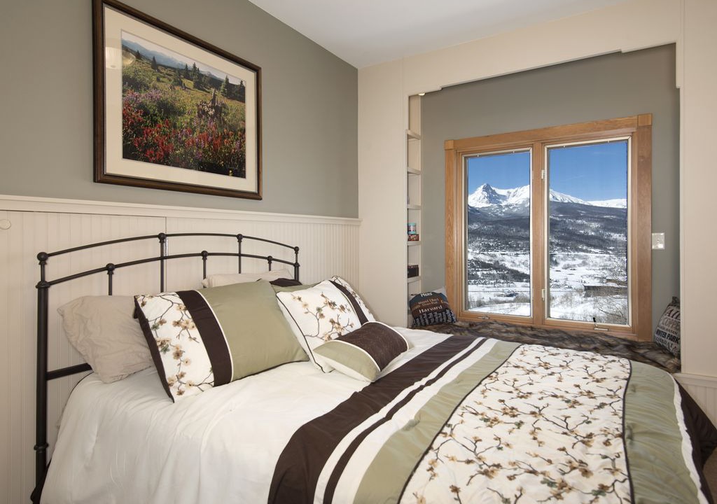 Photo of Bedroom in Hamilton Creek