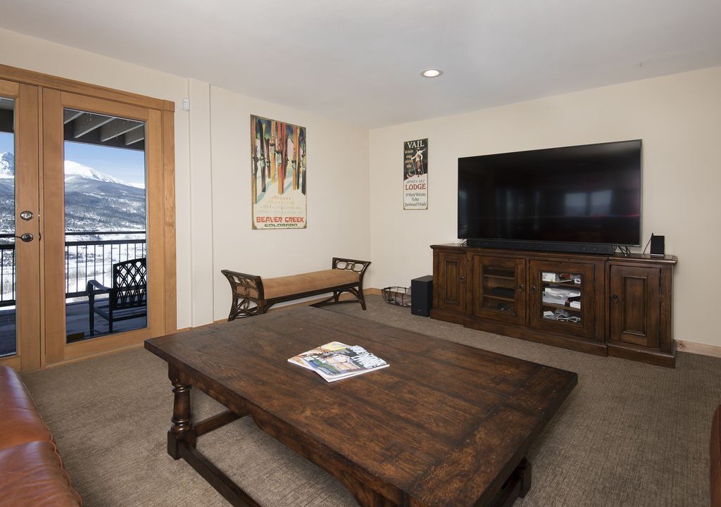Photo of Livingroom in Hamilton Creek