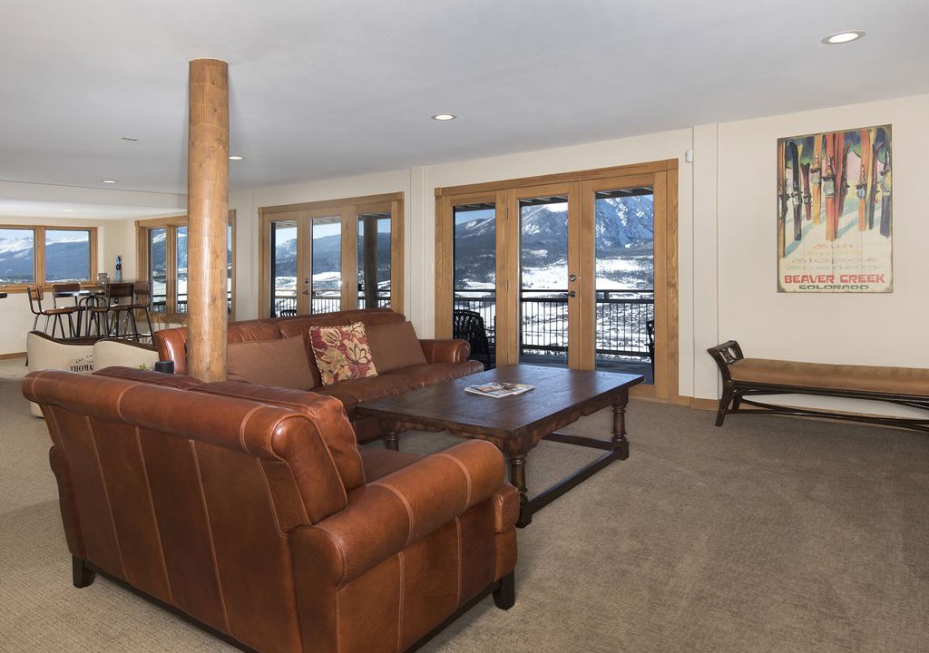 Photo of Livingroom in Hamilton Creek