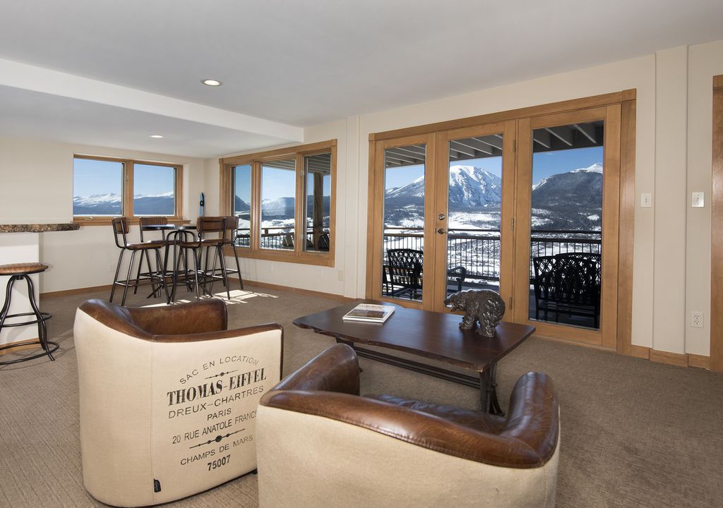 Photo of Livingroom in Hamilton Creek