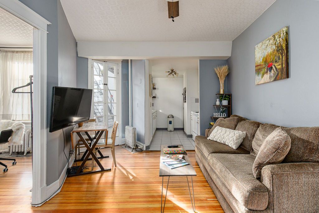 Photo of Livingroom in Capitol Hill