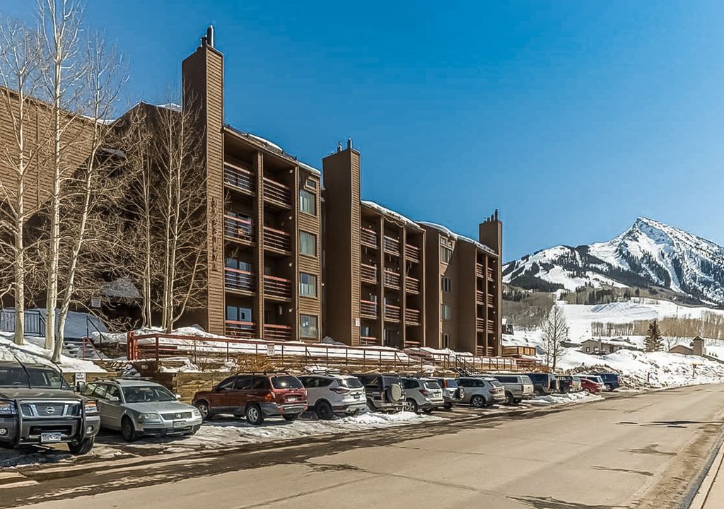 Photo of Buildings in Crested Mountain Village
