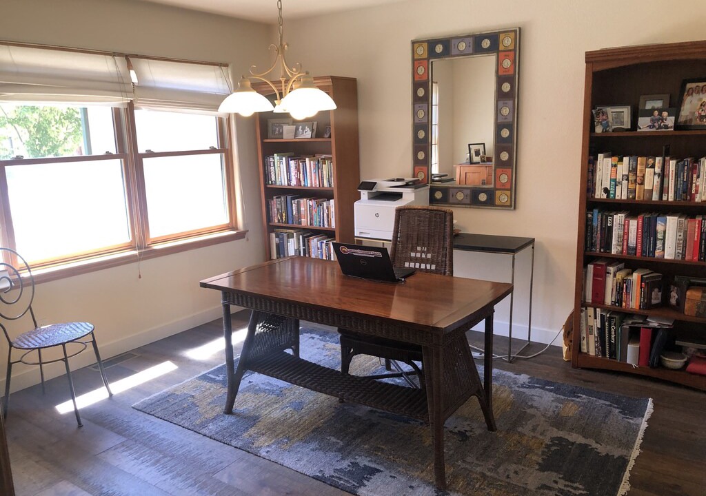 Photo of Livingroom in Dalton Ranch