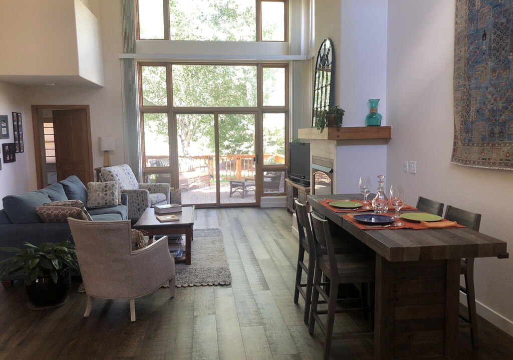 Photo of Livingroom in Dalton Ranch