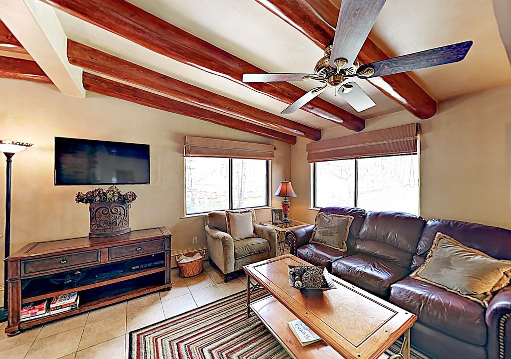 Photo of Livingroom in Intermountain
