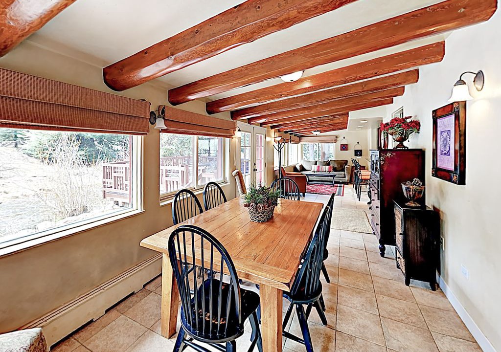 Photo of Livingroom in Intermountain