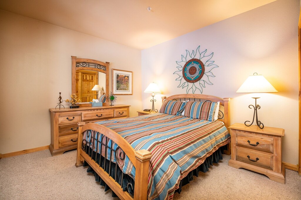 Photo of Bedroom in Four O'Clock