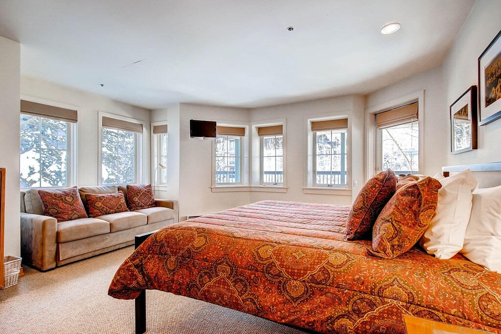 Photo of Livingroom in Beaver Creek