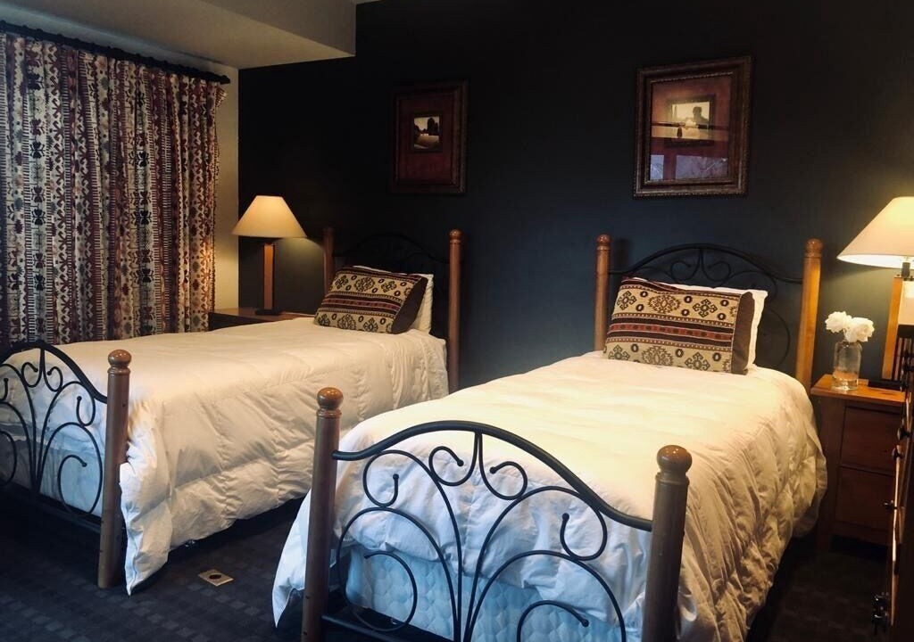 Photo of Bedroom in Red Mountain