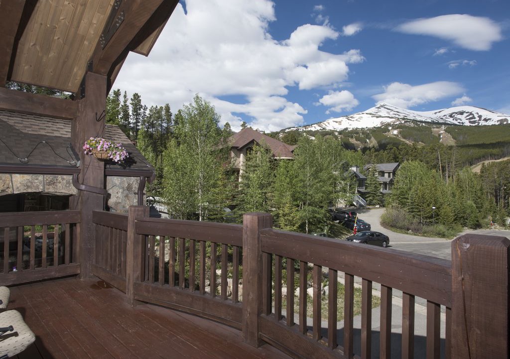 Photo of Buildings in Boulder Ridge