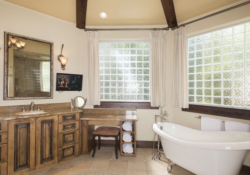 Photo of Bathroom in Boulder Ridge