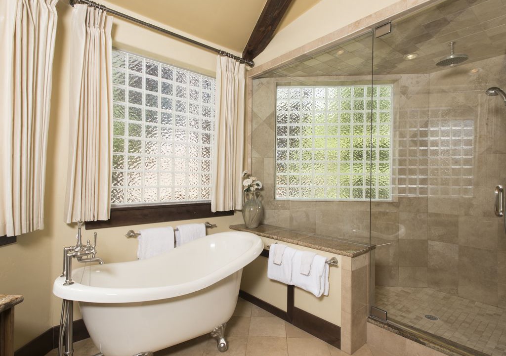 Photo of Bathroom in Boulder Ridge