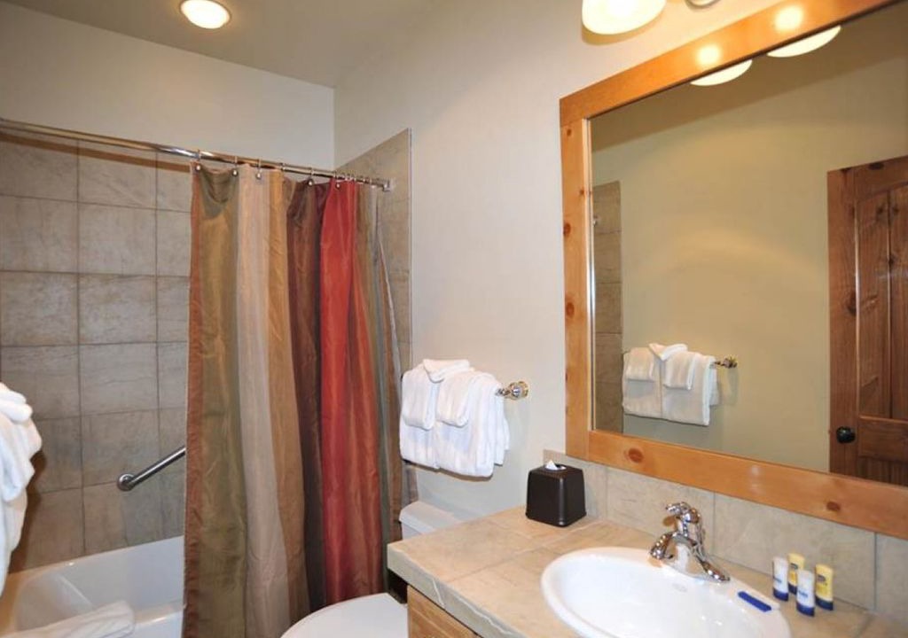 Photo of Bathroom in Vista Point