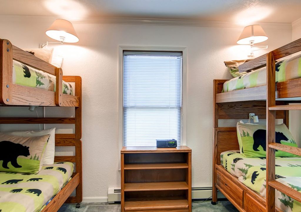 Photo of Livingroom in Warrior's Mark West
