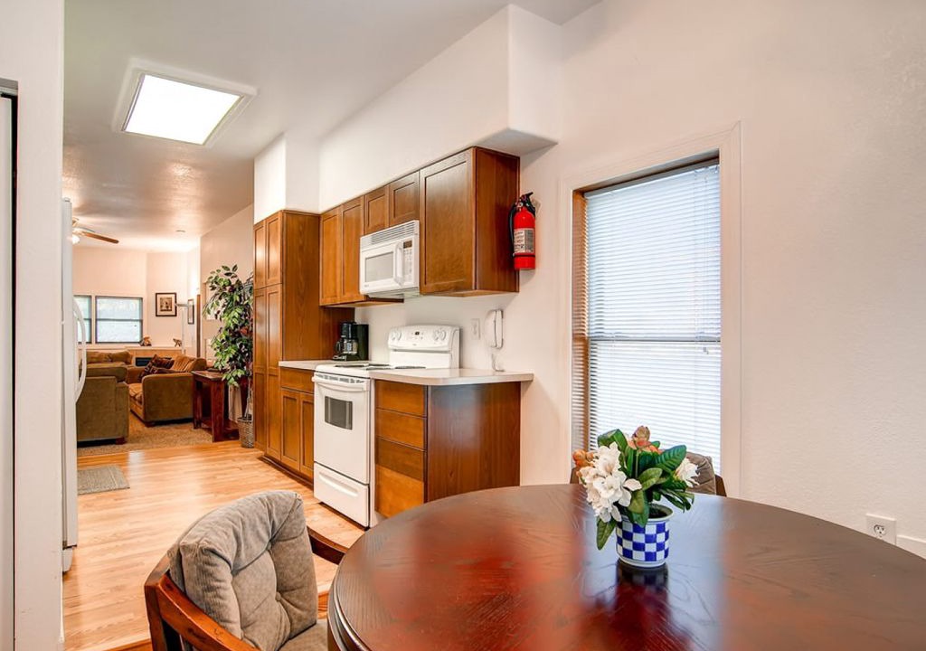 Photo of Livingroom in Warrior's Mark West