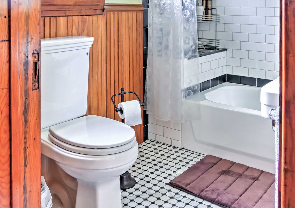 Photo of Bathroom in City Park West