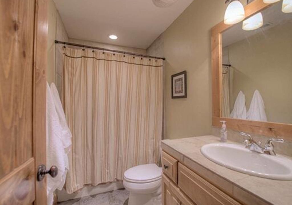 Photo of Bathroom in Vista Point