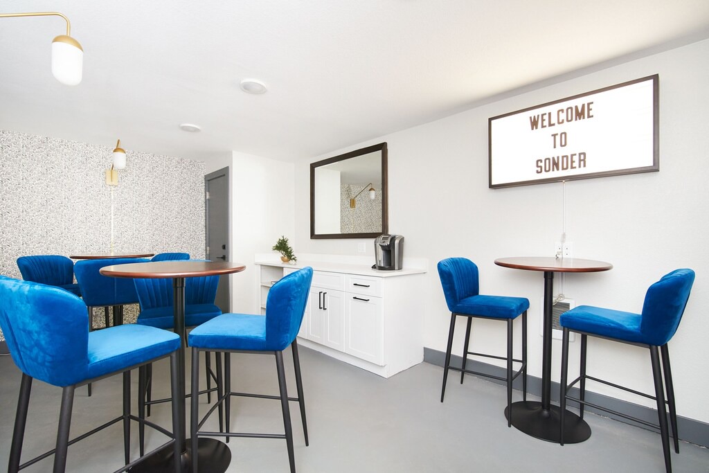 Photo of Livingroom in Uptown