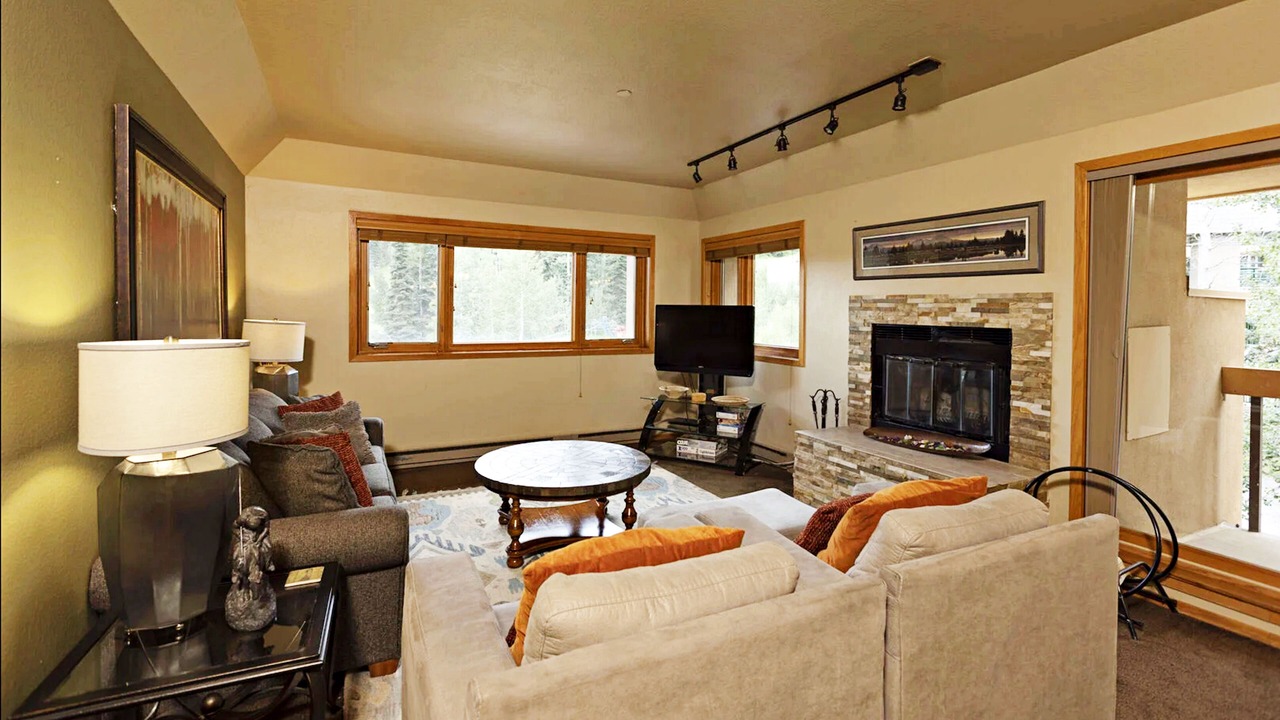 Photo of Livingroom in Purgatory