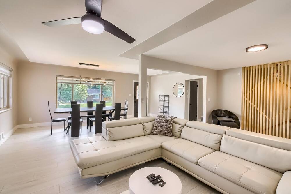 Photo of Livingroom in Bel Aire