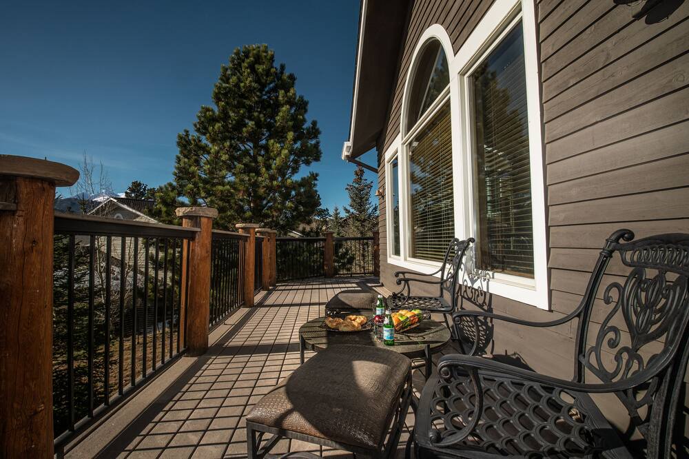 Photo of Patio Balcony in Stanley Hills