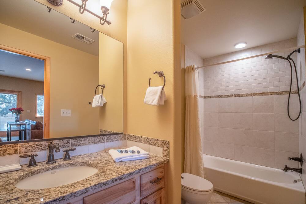 Photo of Bathroom in Stanley Hills